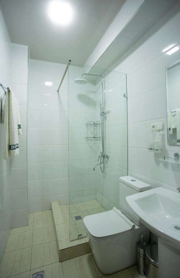 Viva Hotel Tasken Kültér fotó